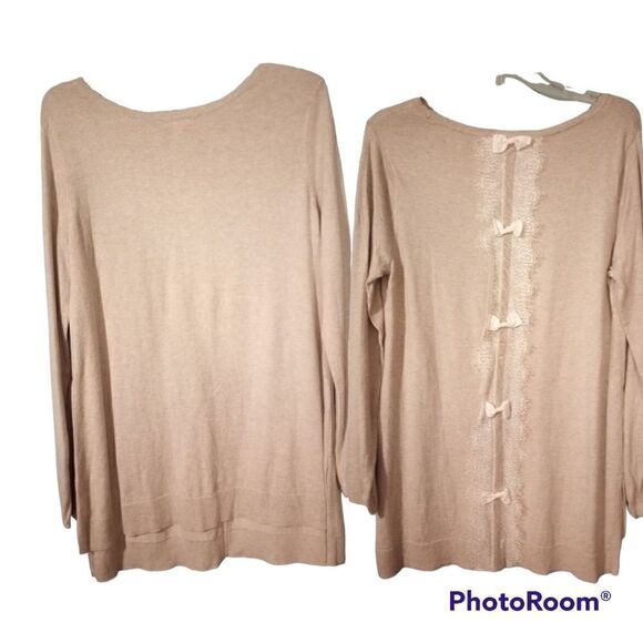 - EllE viscose mix sweater with lace and ribbon in back - Picture 1 of 9